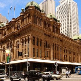 ICONIC RETAIL ASSETS CHANGE HANDS IN AUSTRALIA'S BIGGEST PROPERTY DEAL OF 2017 ICONIC RETAIL ASSETS CHANGE HANDS IN AUSTRALIA'S BIGGEST PROPERTY DEAL OF 2017